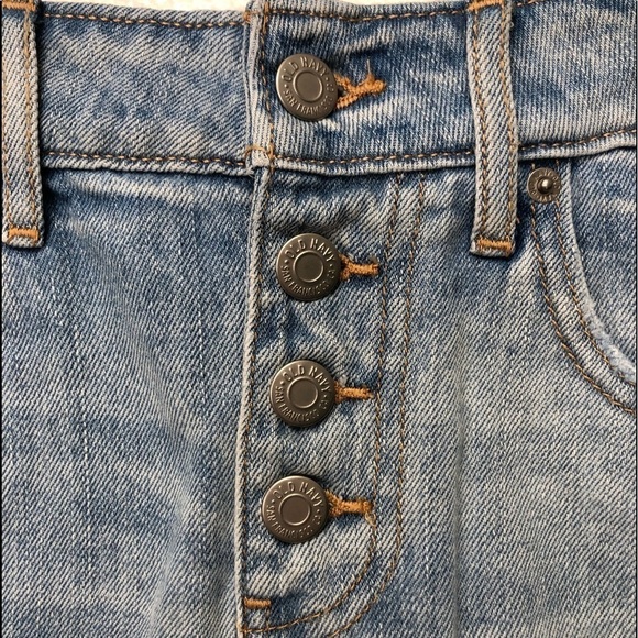 NWT Old Navy Light Wash Denim Skirt - Picture 3 of 6